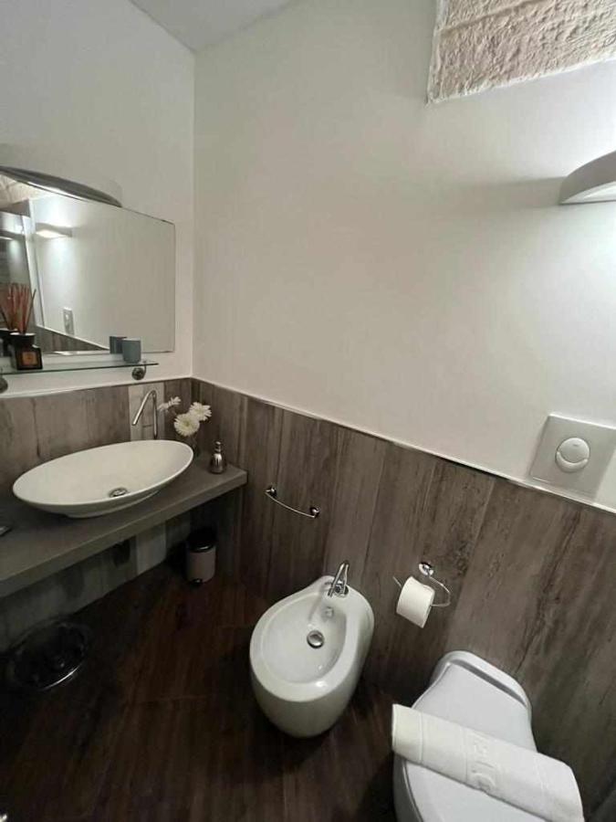 Al Centro Exclusive Apartment Brindisi Luaran gambar