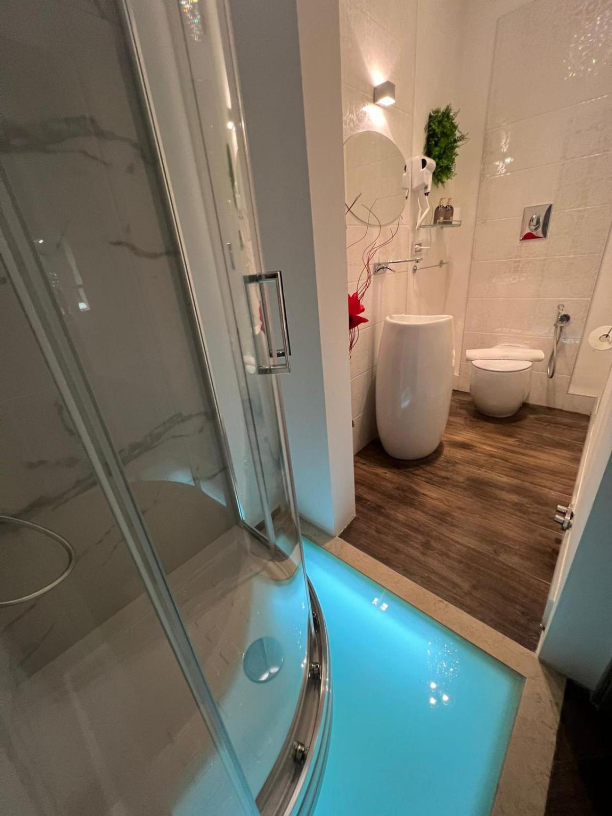 Al Centro Exclusive Apartment Brindisi Luaran gambar